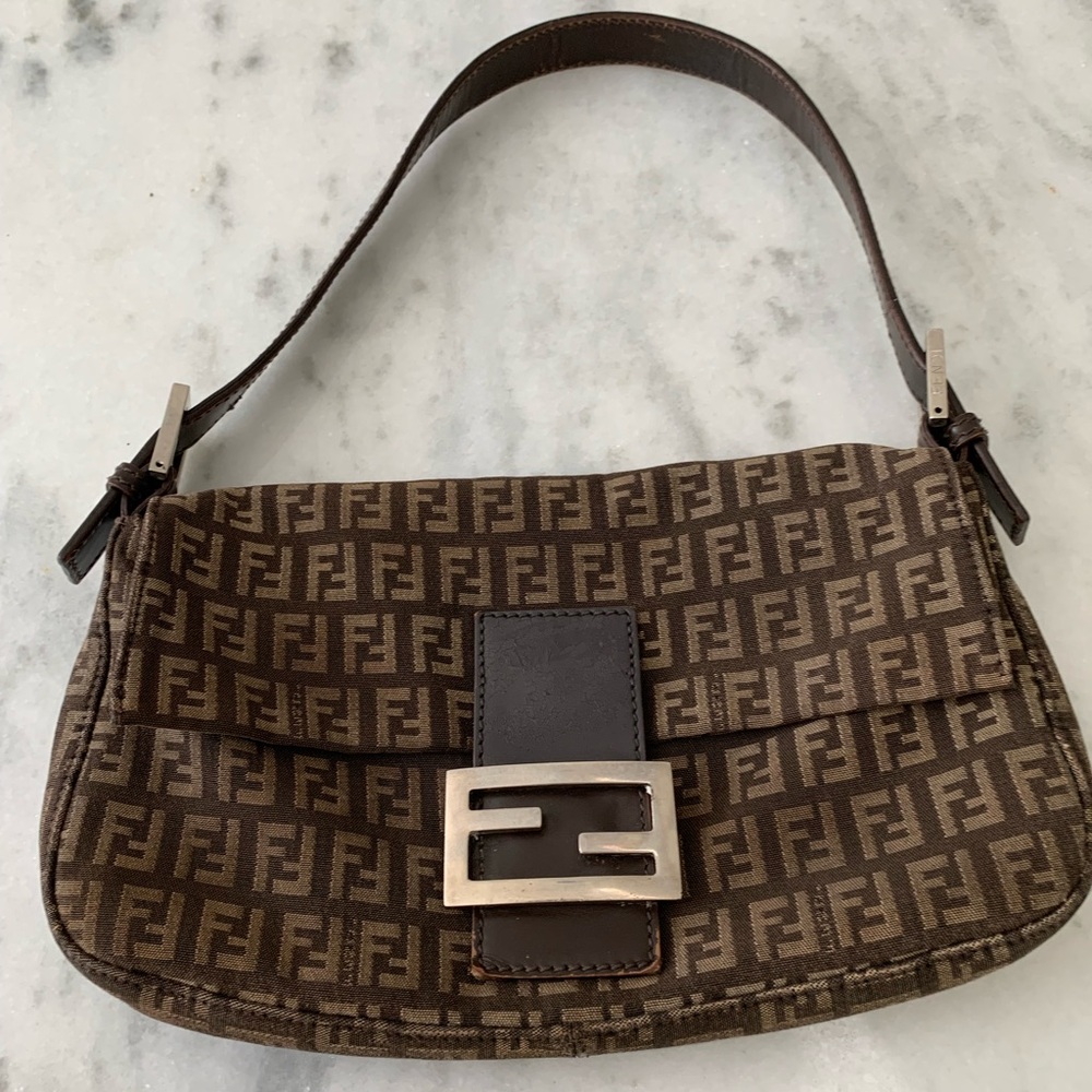 Fendi Zucca Purse 💐